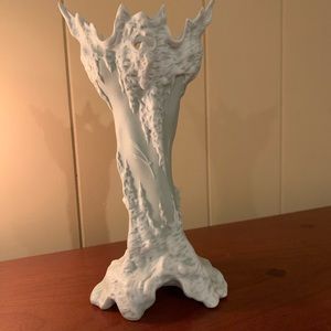 Beautiful light green tree decoration